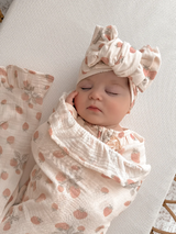Frill Muslin Blanket | Strawberries
