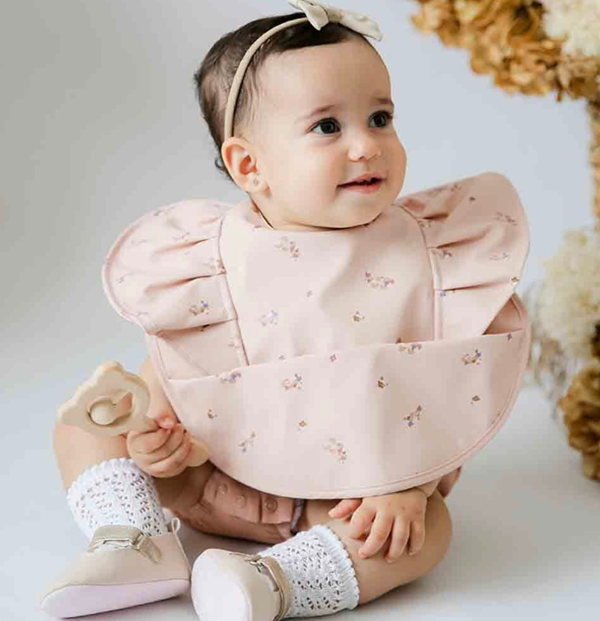 Frill Snuggle Bib | Posy