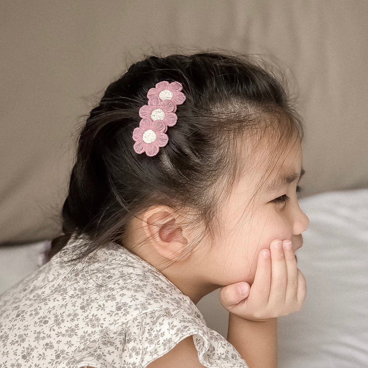 Sugar Plum Daisies Clip