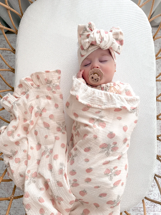 Frill Muslin Blanket | Strawberries
