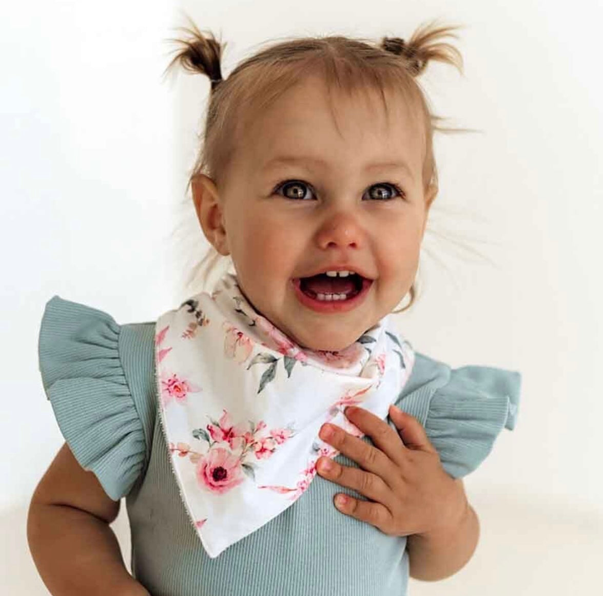 Organic Dribble Bib | Camille