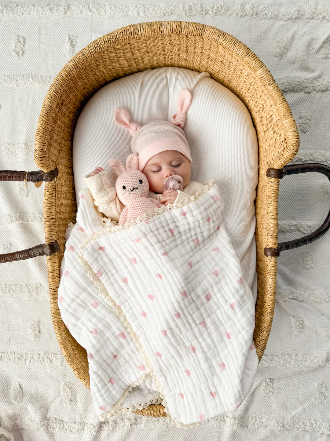 Gauze Lace Blanket | Pink Hearts