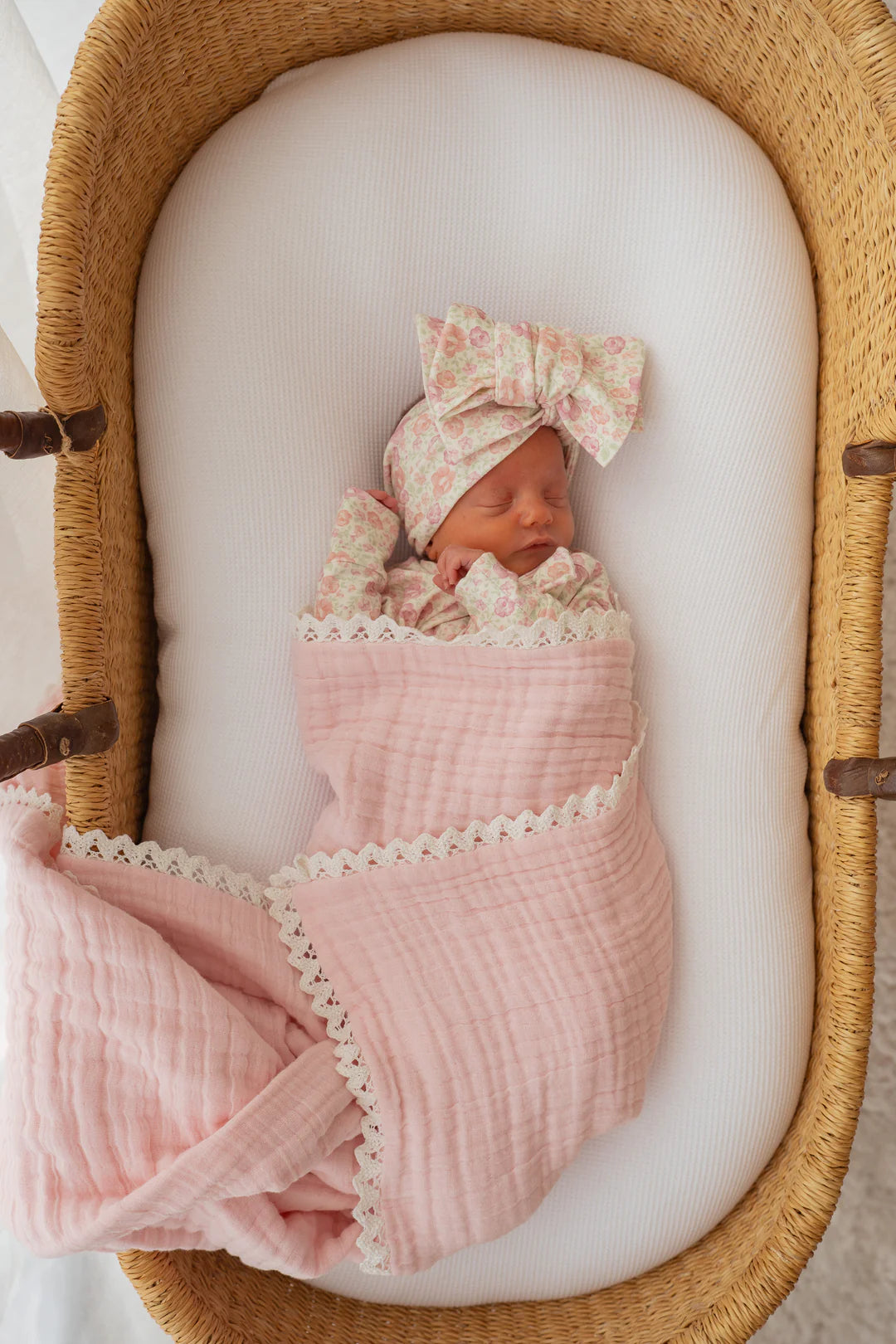 Gauze Lace Blanket | Baby Pink