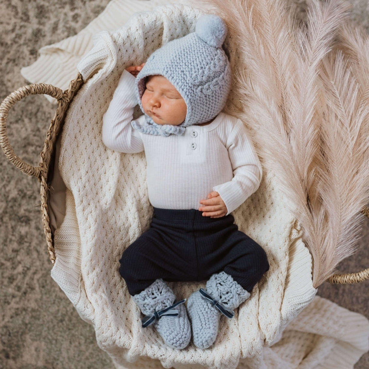 Merino Wool Bonnet & Booties | Blue