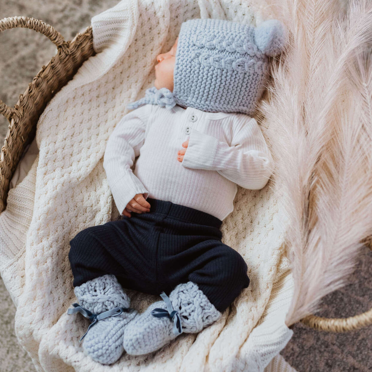 Merino Wool Bonnet & Booties | Blue