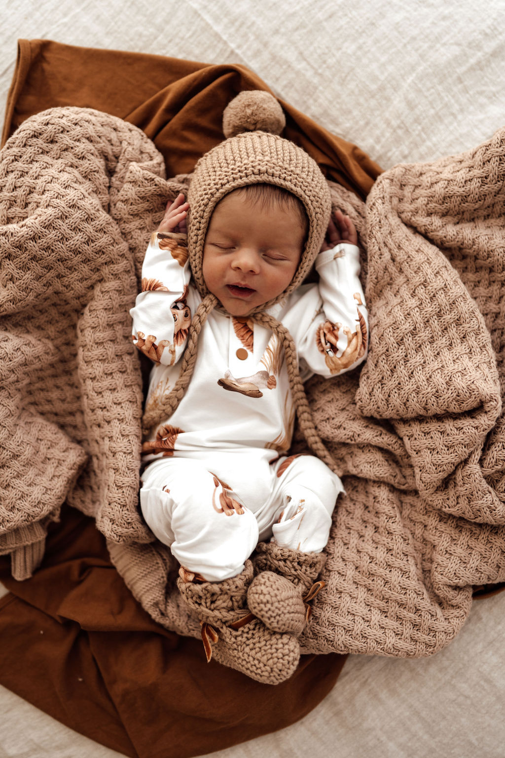 Merino Wool Bonnet & Booties | Fawn