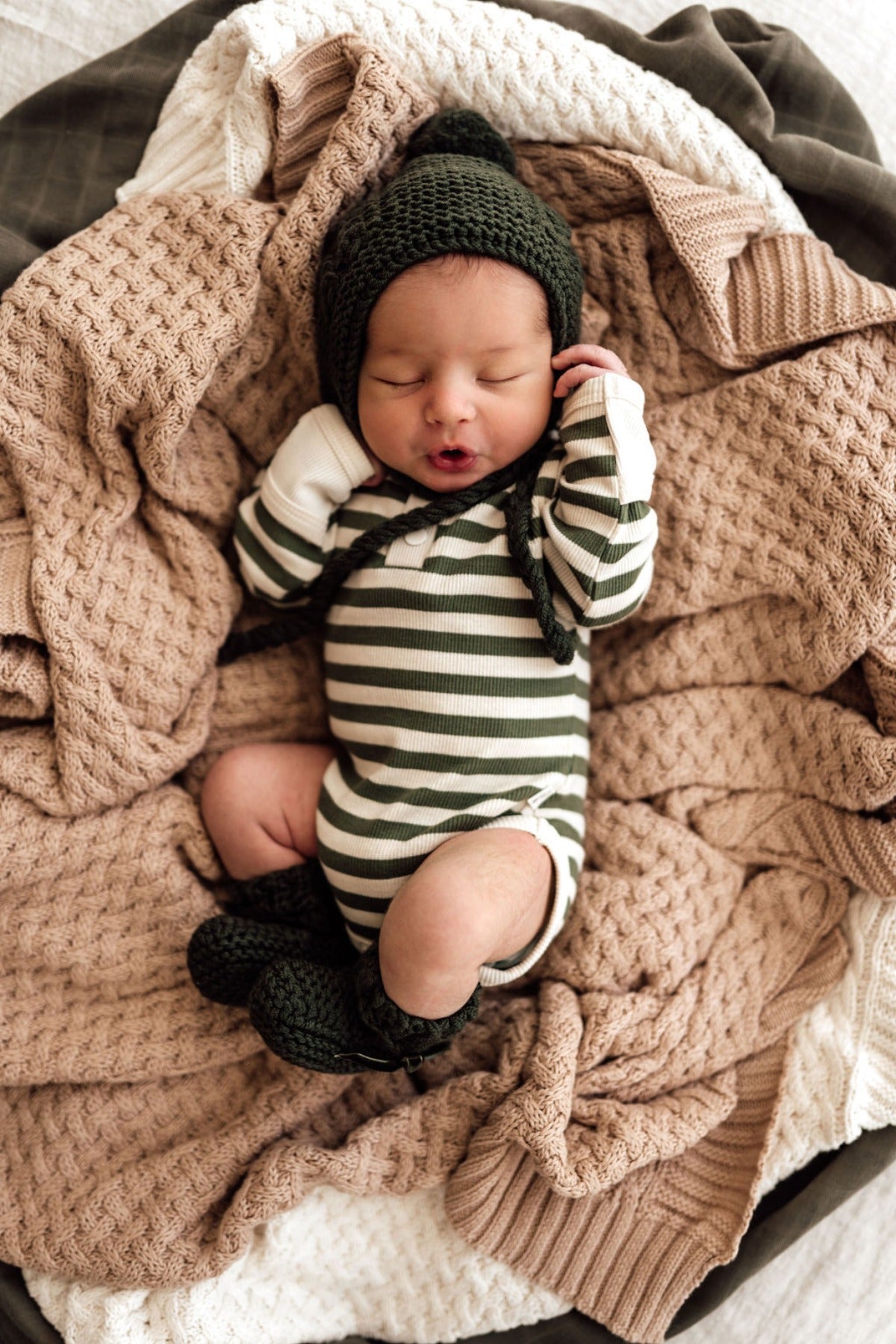 Merino Wool Bonnet & Booties | Olive