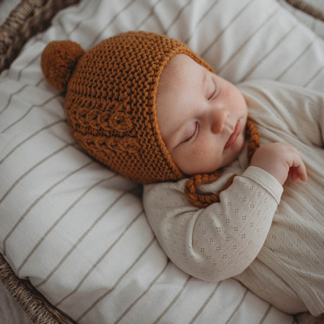 Merino Wool Bonnet & Booties Set | Bronze